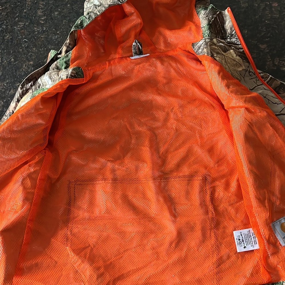 carhartt camo jacket- size 6x unisex . In excellent condition. Size6X - Picture 7 of 8